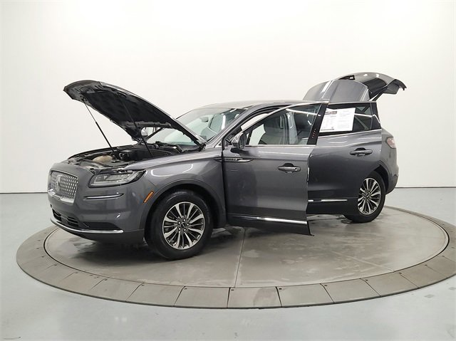 Used 2021 Lincoln Nautilus Reserve image 11