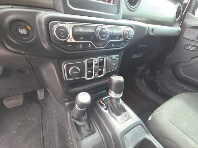 Used 2023 Jeep Gladiator Sport AWD/4WD image 19