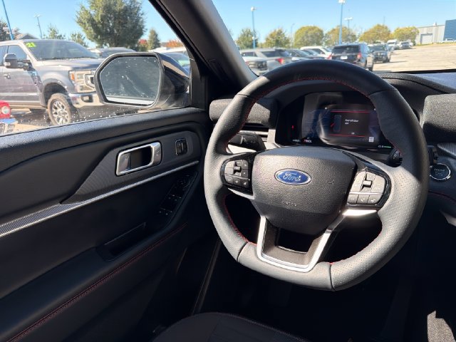 New 2026 Ford Explorer ST-Line w/ ST-Line Street Pack AWD/4WD image 18