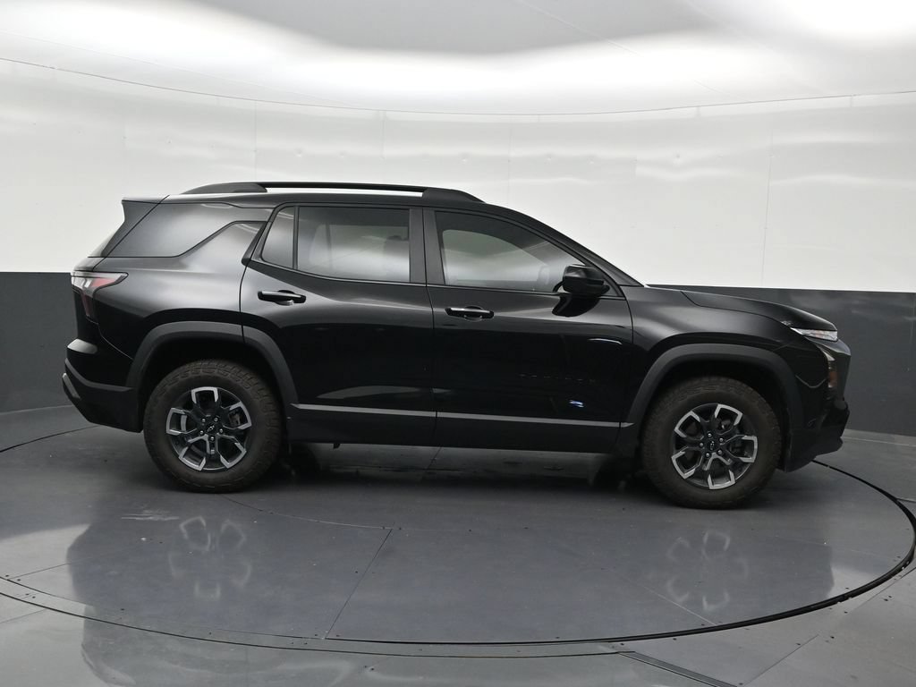 Used 2025 Chevrolet Equinox ACTIV w/ Safety and Technology Package FWD image 7
