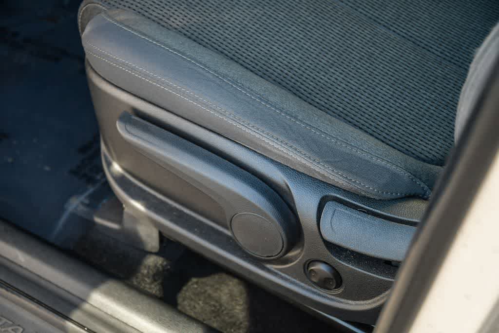 Used 2019 Hyundai Santa Fe SE FWD image 24
