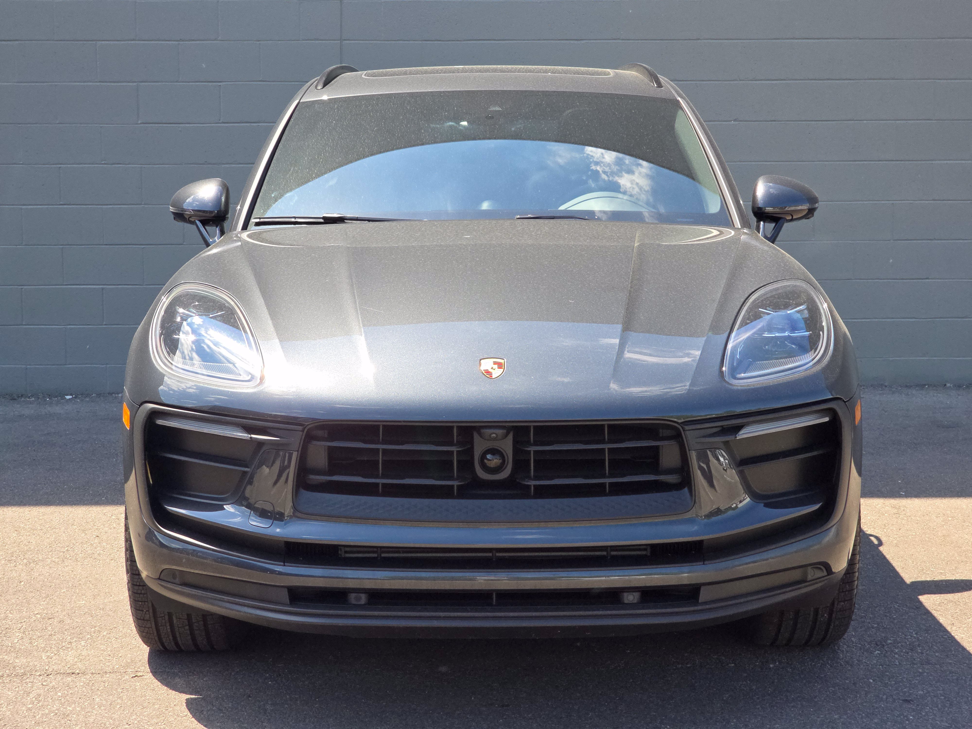 Certified 2026 Porsche Macan AWD/4WD image 6