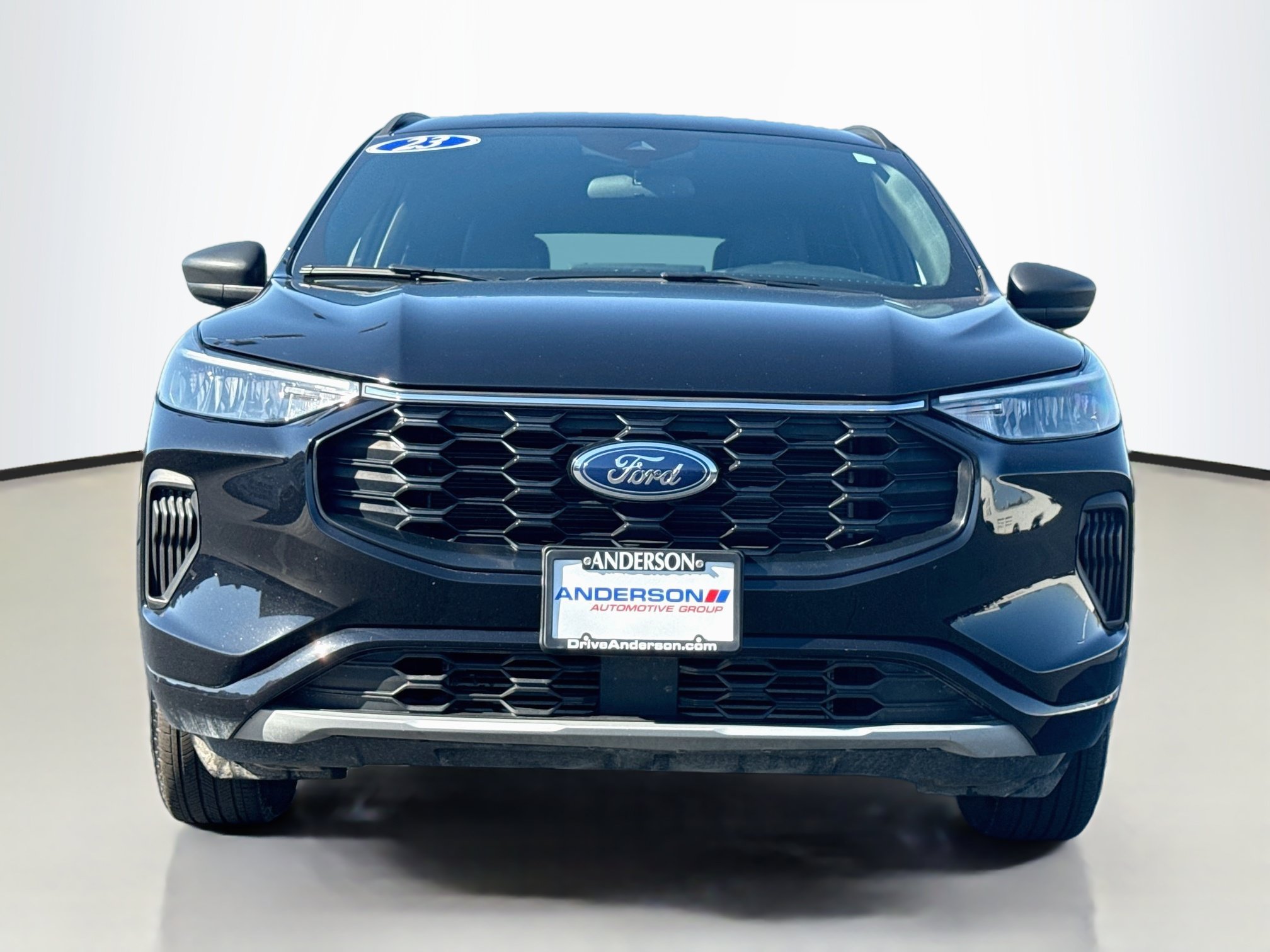 Used 2023 Ford Escape ST-Line w/ Tech Pack #1 AWD/4WD image 2