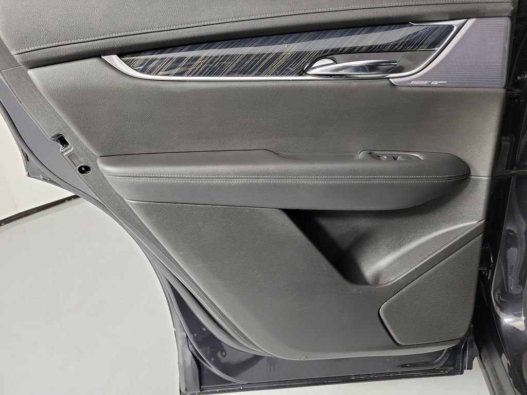 Used 2020 Cadillac XT6 Premium Luxury image 14