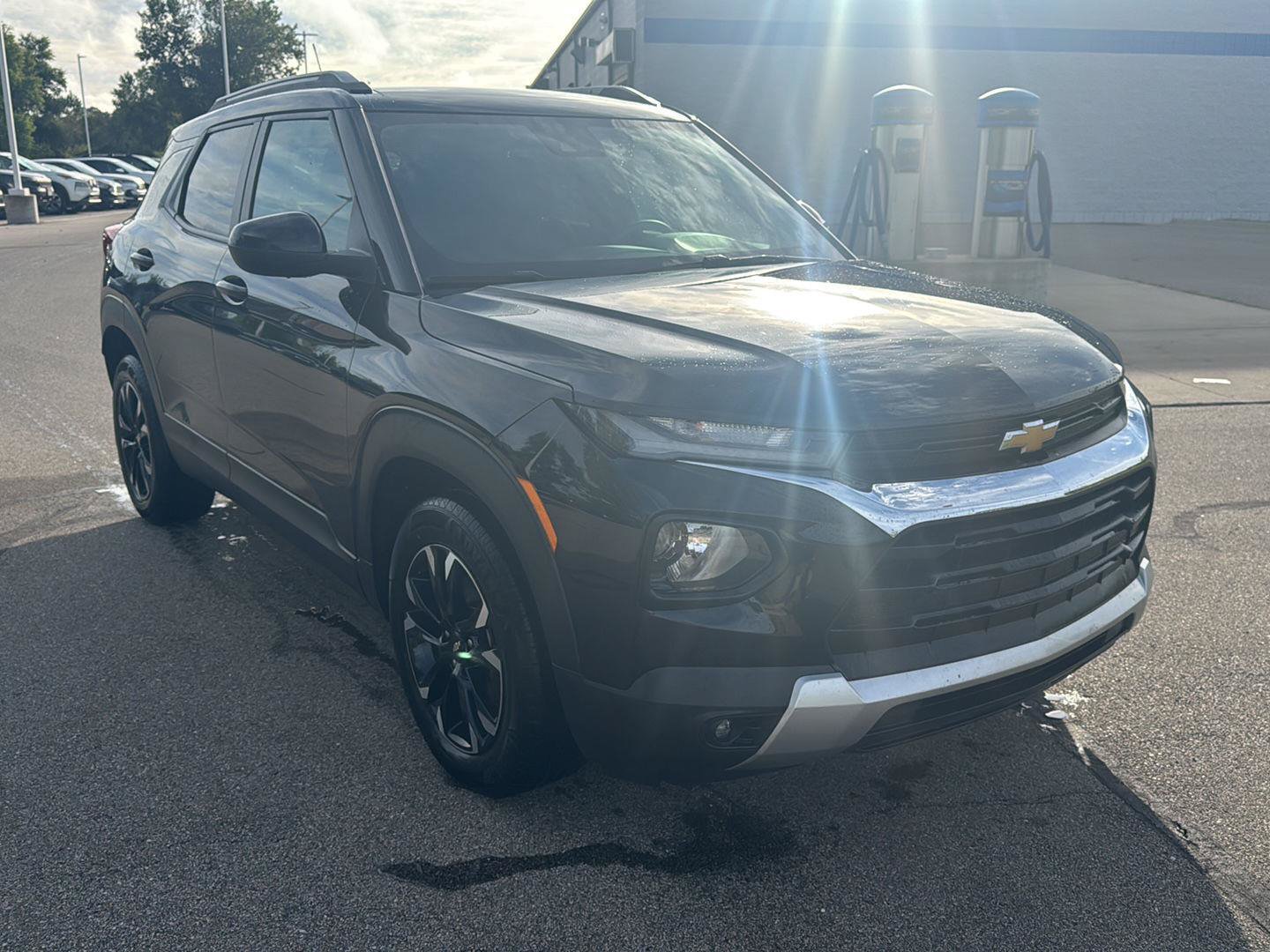 Used 2022 Chevrolet TrailBlazer LT w/ Convenience Package FWD image 7