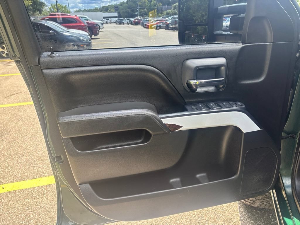Used 2015 GMC Sierra 1500 SLE w/ SLE Value Package AWD/4WD image 14