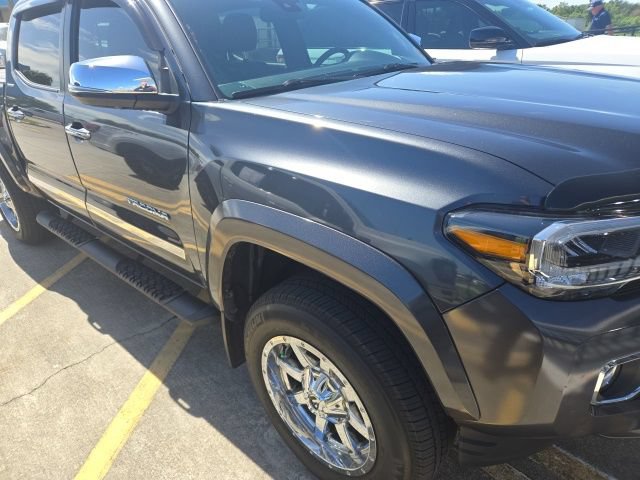 Used 2023 Toyota Tacoma Limited AWD/4WD image 8