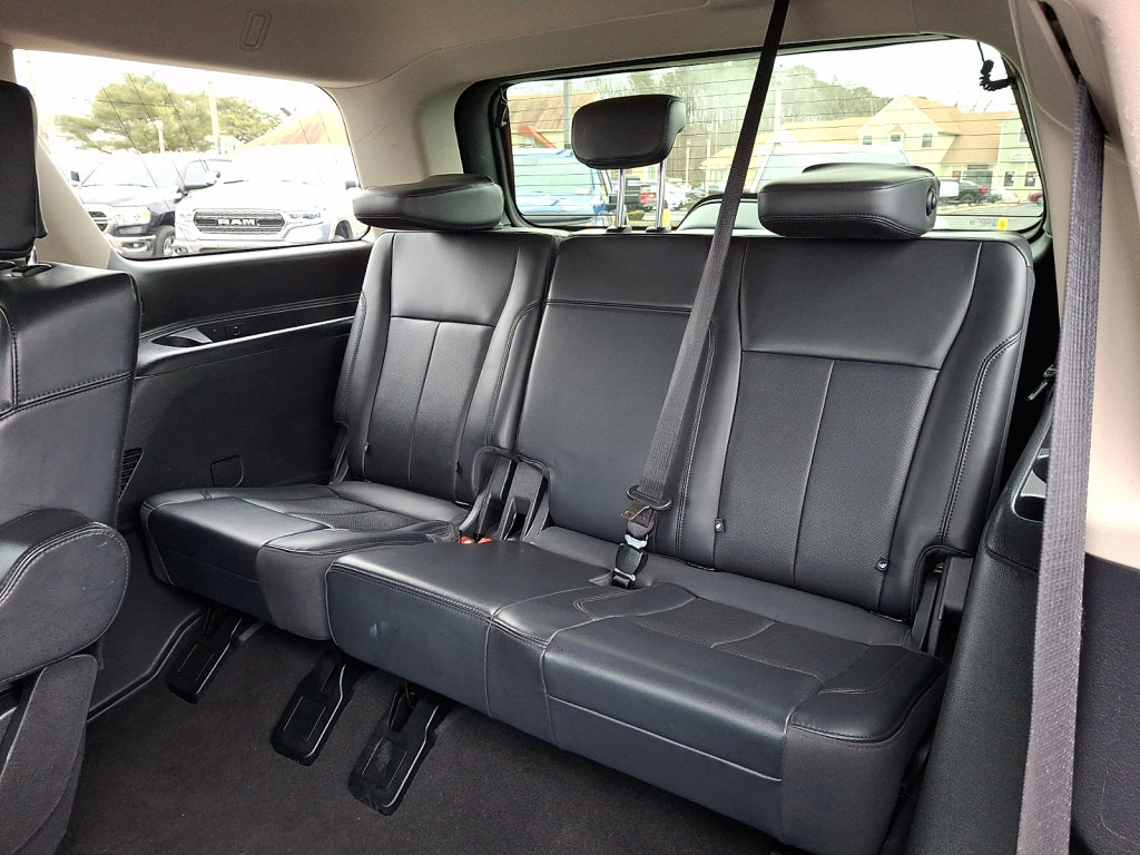 Used 2024 Ford Expedition XLT image 21