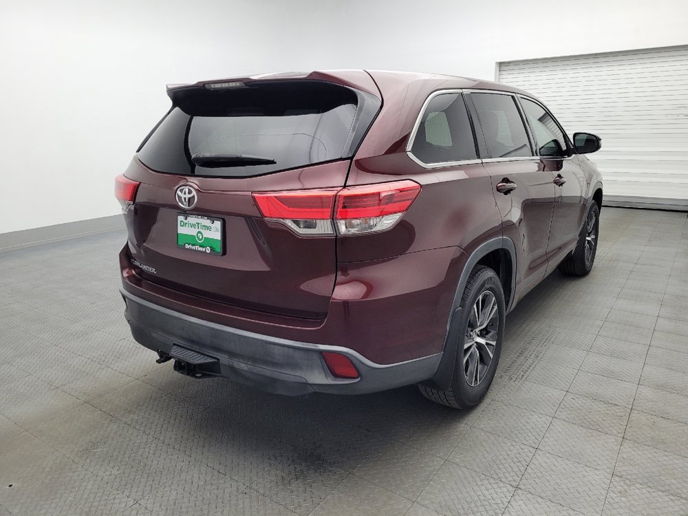 Used 2018 Toyota Highlander LE FWD image 9