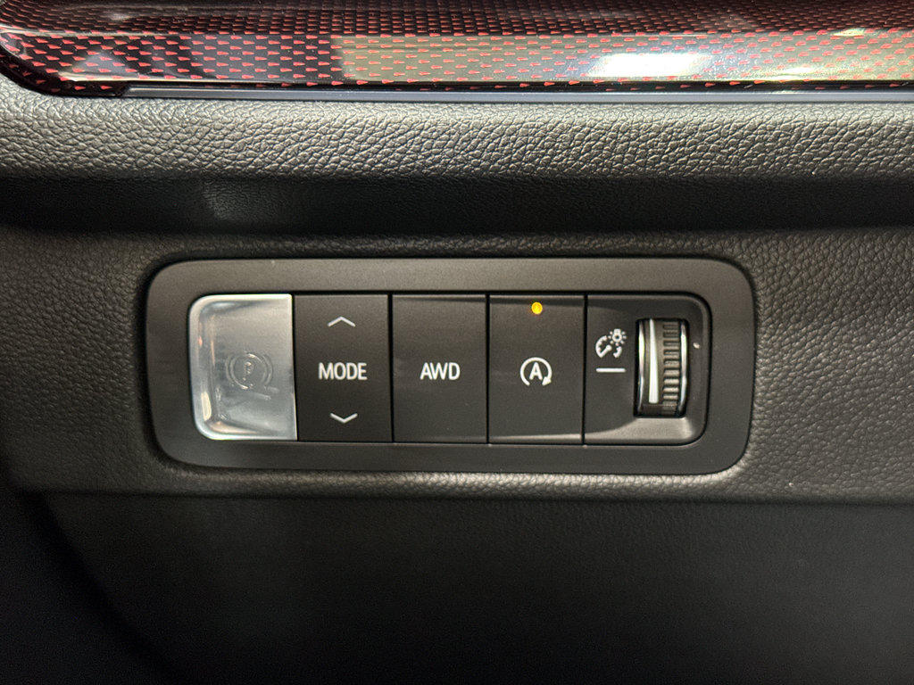 Used 2026 Chevrolet Traverse RS w/ LPO, Floor Liner Package AWD/4WD image 34