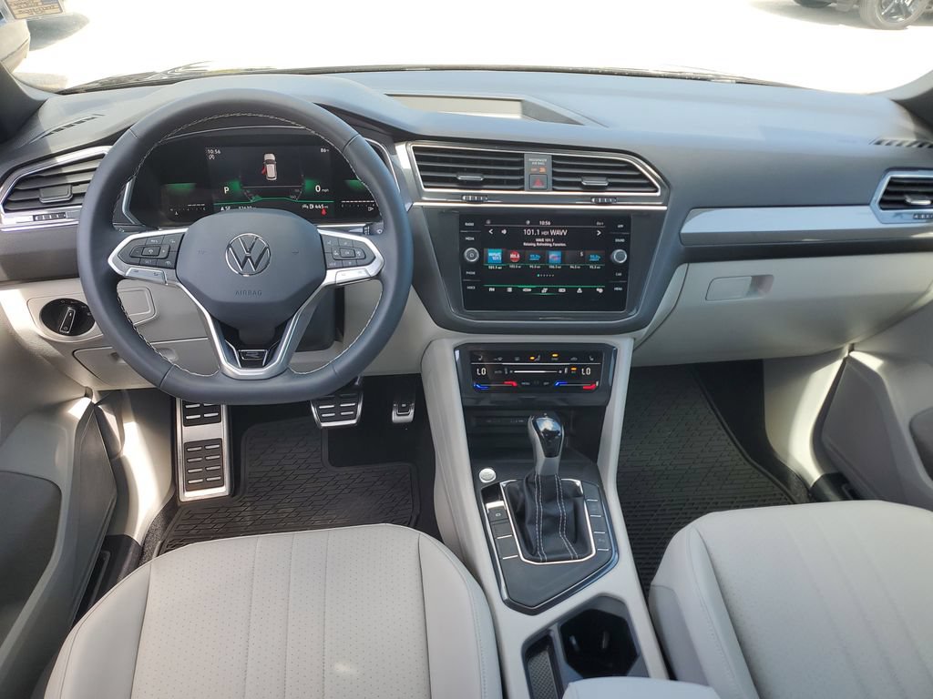 Certified 2023 Volkswagen Tiguan SE R-Line FWD image 3