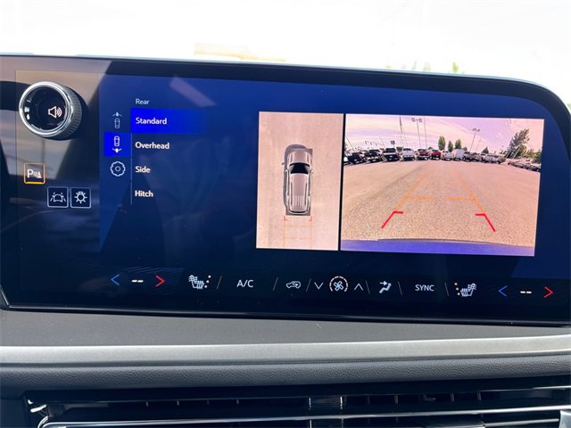 New 2025 Chevrolet Traverse LT w/ Enhanced Driving Package image 20