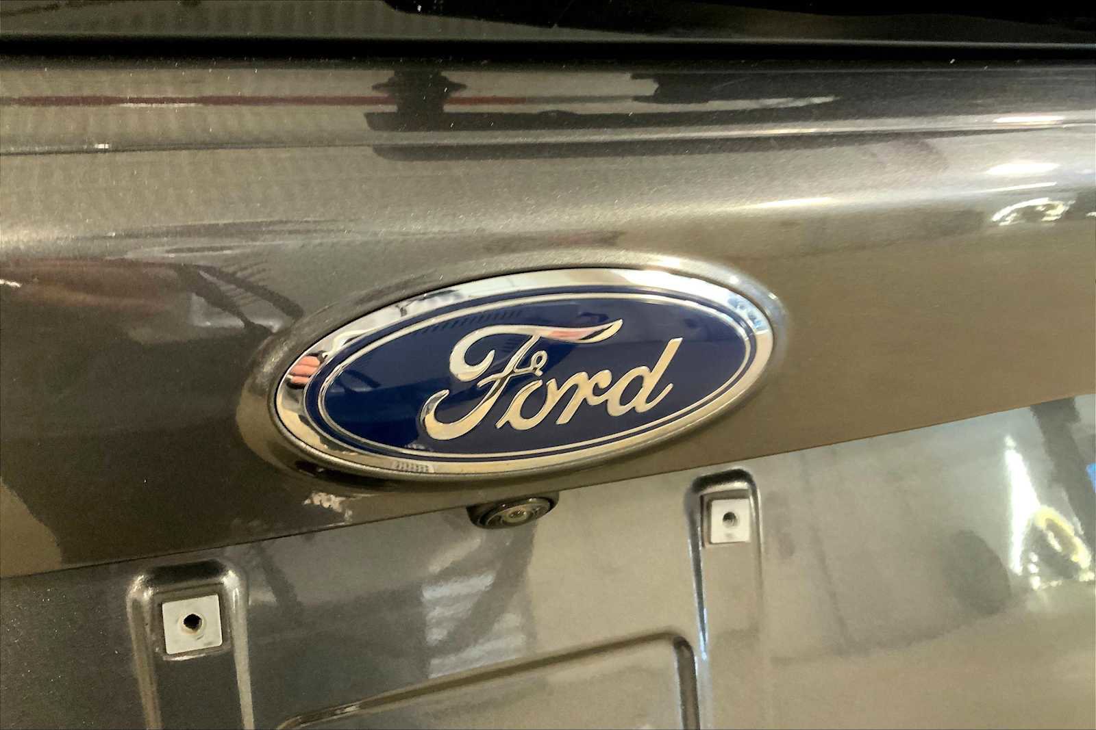 Used 2017 Ford Escape SE image 32