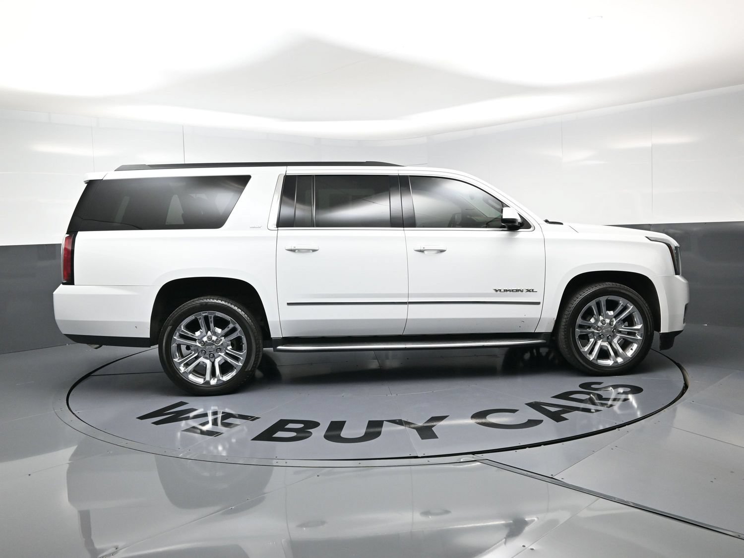 Used 2017 GMC Yukon XL SLT w/ Premium Edition AWD/4WD image 10