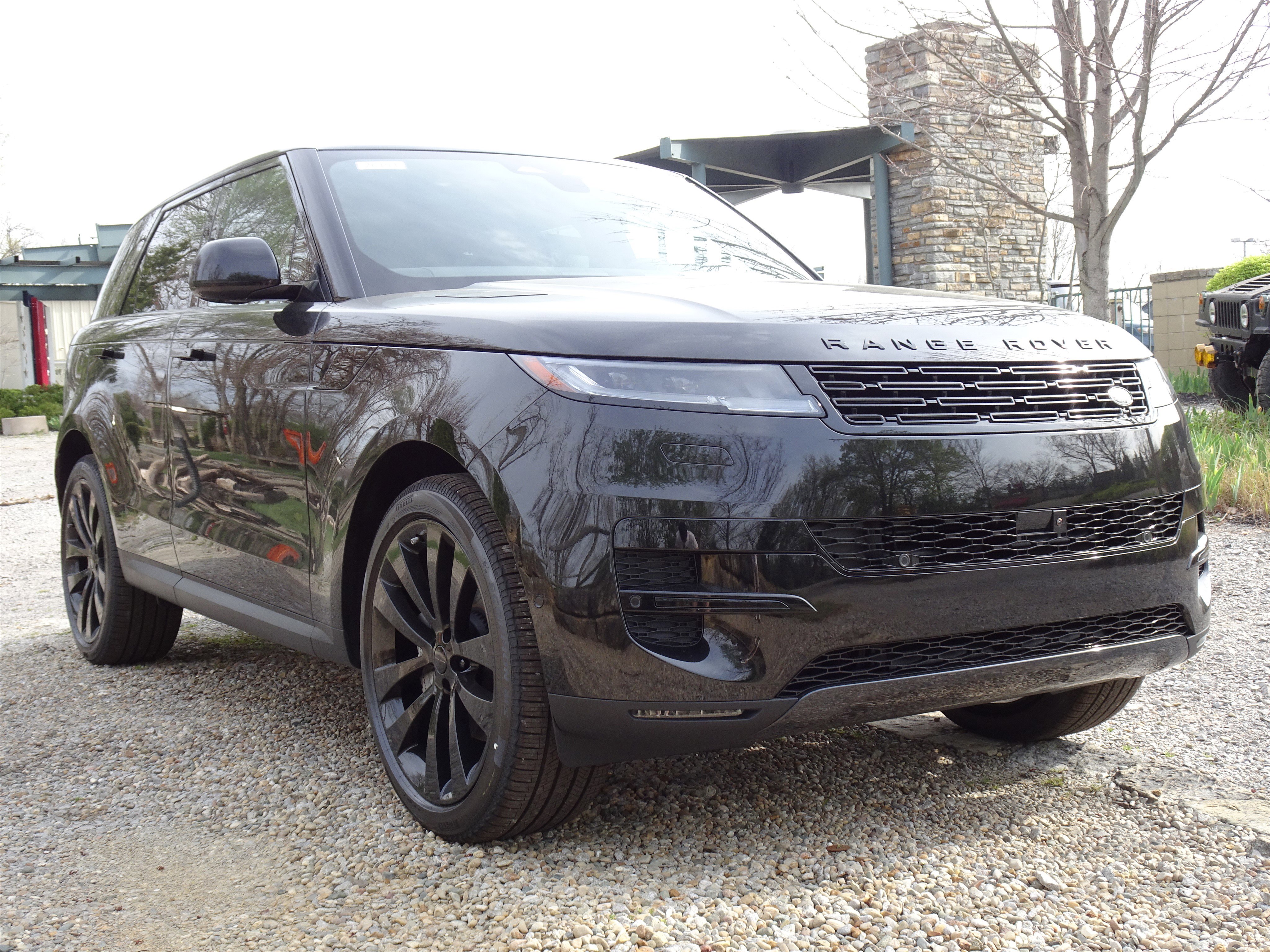 New 2026 Land Rover Range Rover Sport SE AWD/4WD image 13