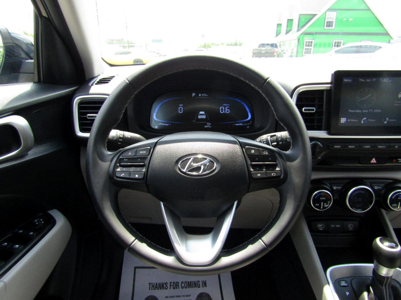 Used 2024 Hyundai Venue SEL image 10