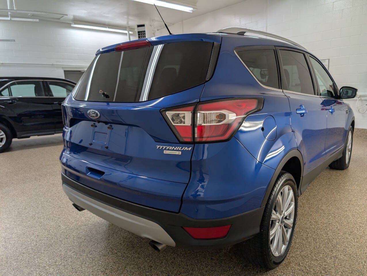 Used 2017 Ford Escape Titanium FWD image 4
