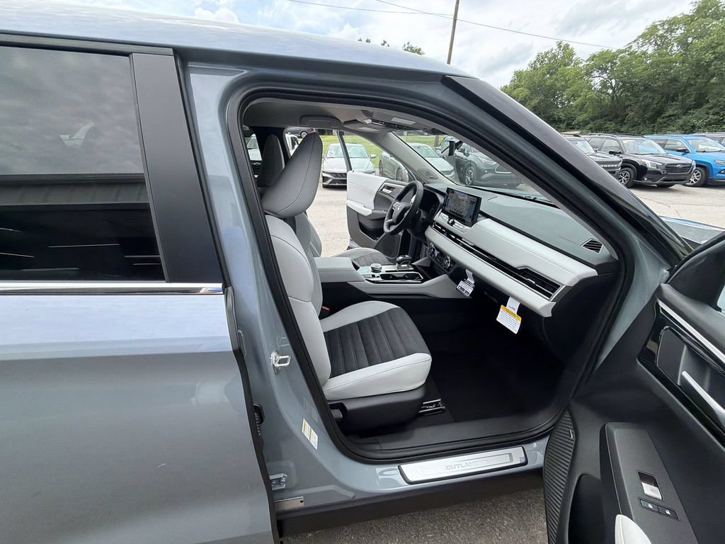 New 2026 Mitsubishi Outlander SE FWD image 24
