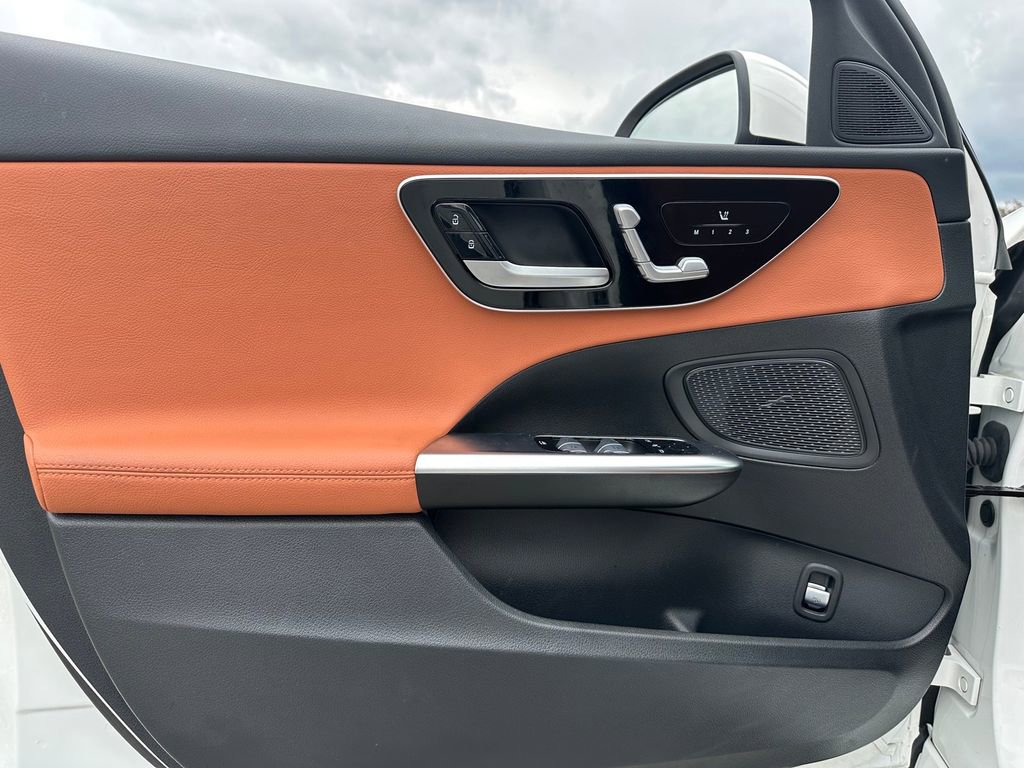 Used 2024 Mercedes-Benz C 300 4MATIC Sedan image 19