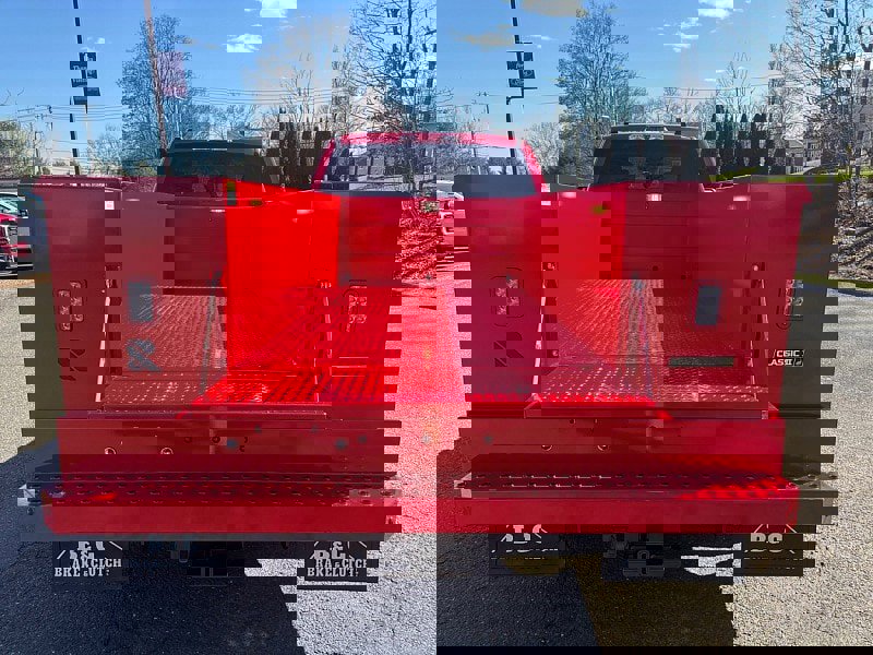 New 2025 Ford F550 4x4 SuperCab Super Duty w/ XLT Value Package image 9