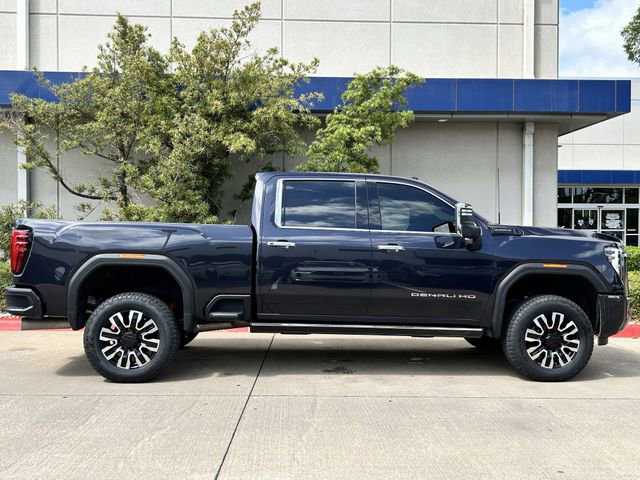 Used 2024 GMC Sierra 2500 Denali Ultimate AWD/4WD image 3