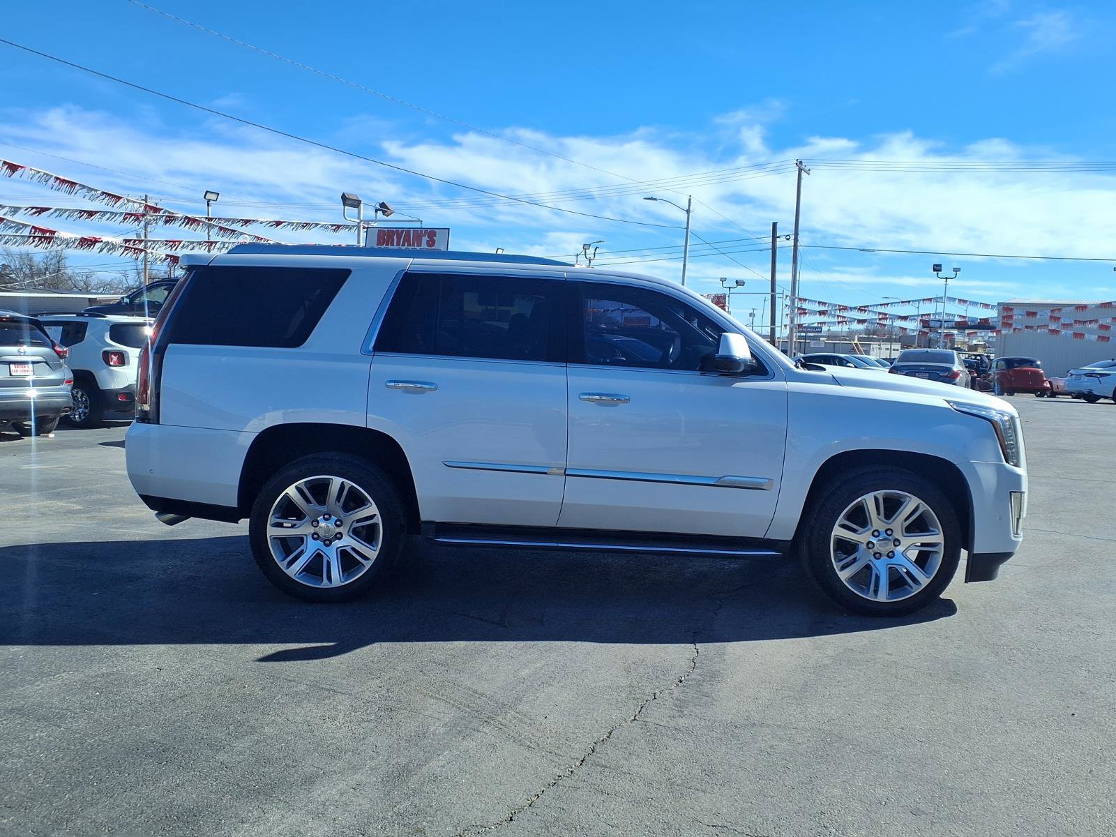 Used 2020 Cadillac Escalade Luxury image 23