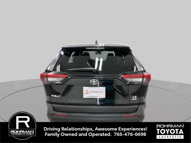 Used 2024 Toyota RAV4 LE AWD/4WD image 5