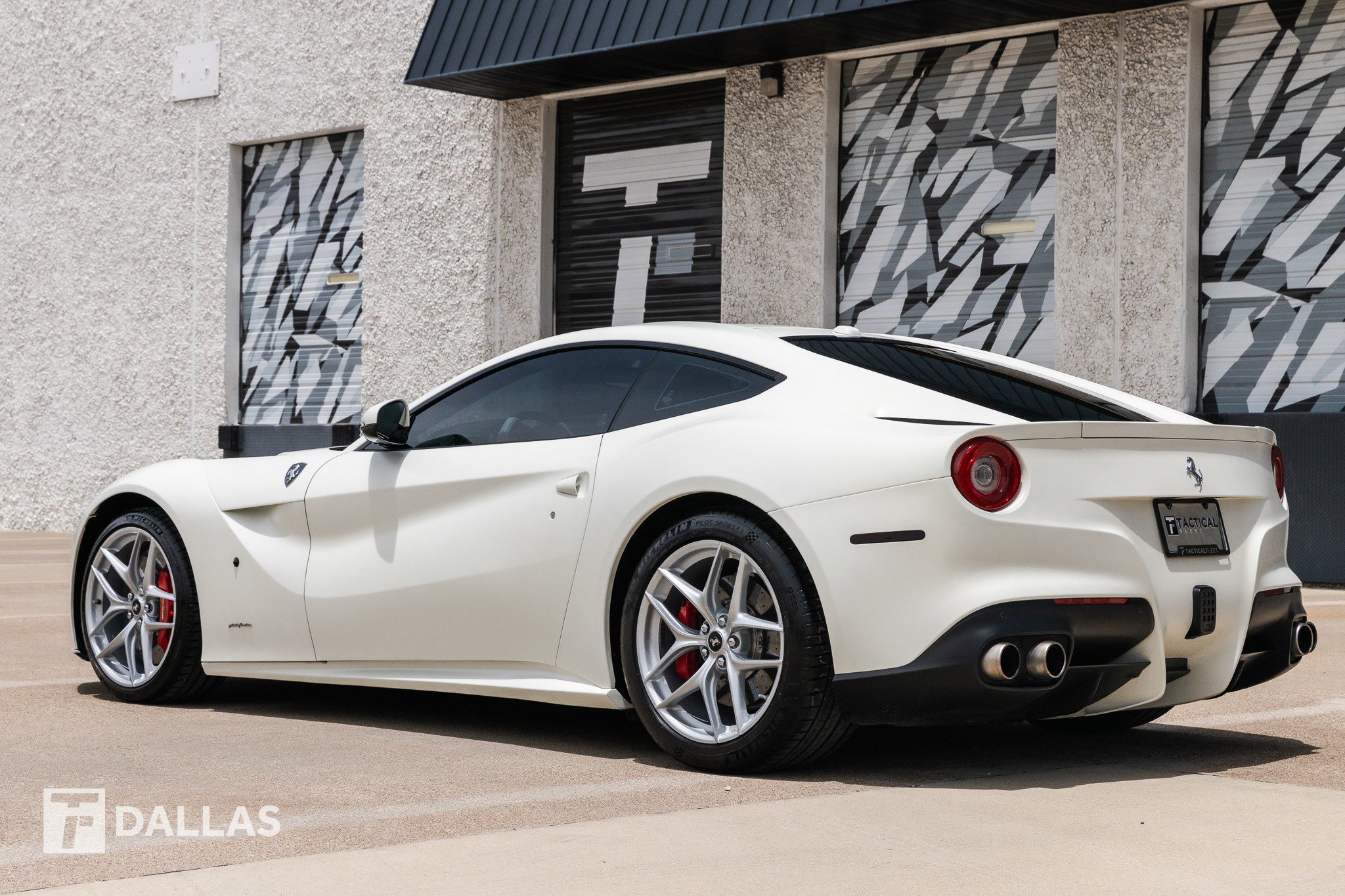Used 2014 Ferrari F12 Berlinetta image 12