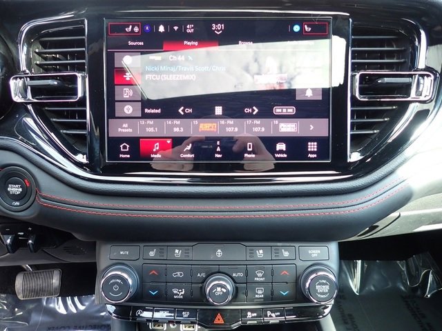 Used 2024 Dodge Durango GT image 25