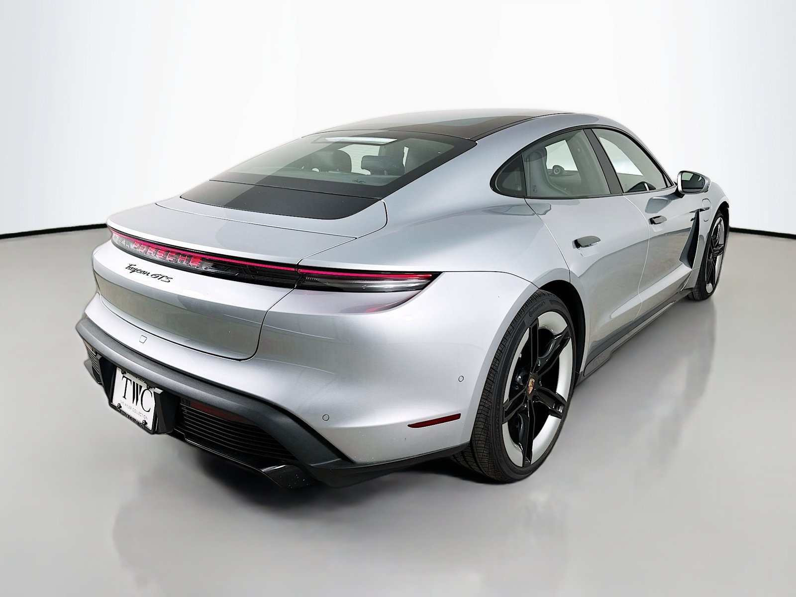 New 2026 Porsche Taycan GTS AWD/4WD image 5
