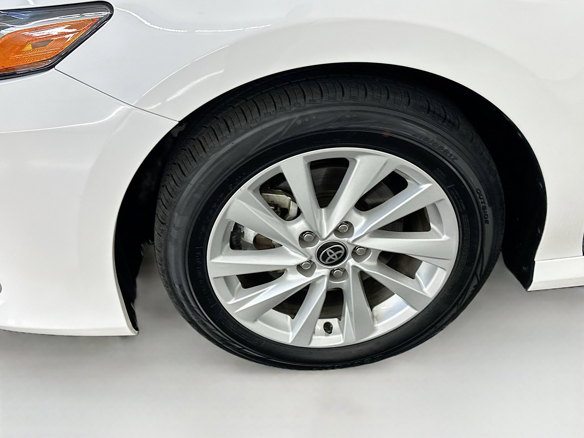 Used 2024 Toyota Camry LE FWD image 11