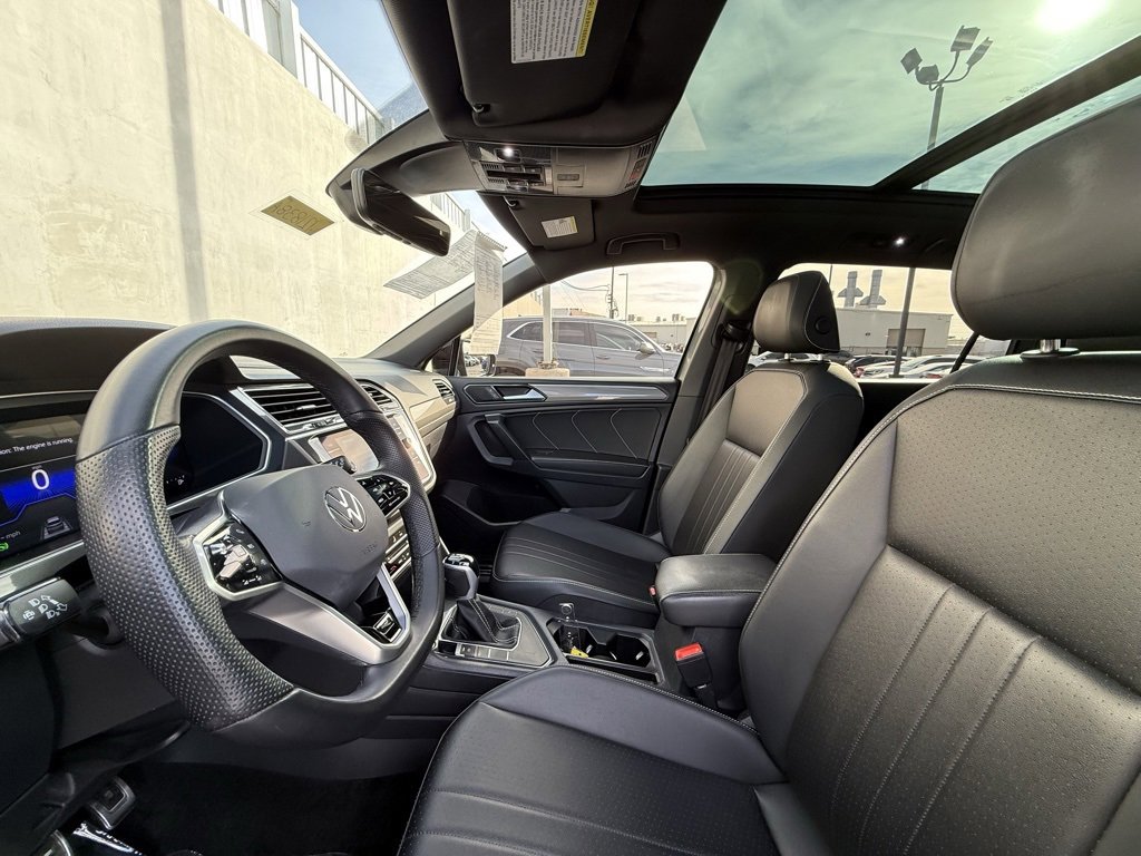 Used 2024 Volkswagen Tiguan SE R-Line image 5