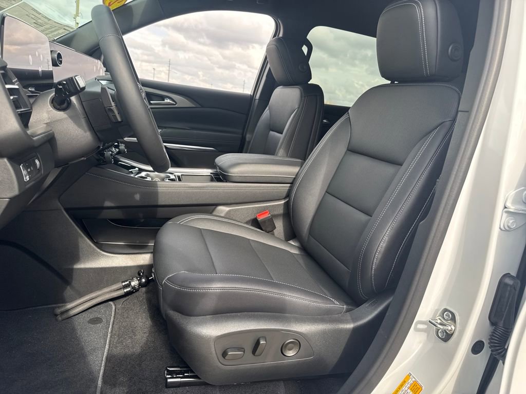 New 2026 Chevrolet Traverse LT w/ Midnight/Sport Edition image 14