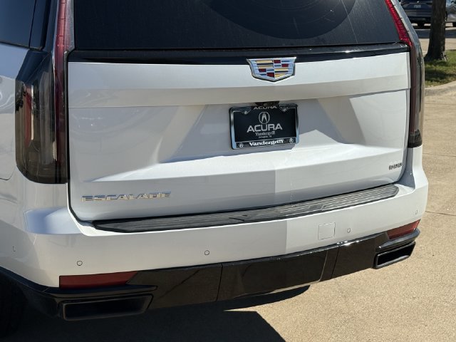 Used 2023 Cadillac Escalade Sport AWD/4WD image 6