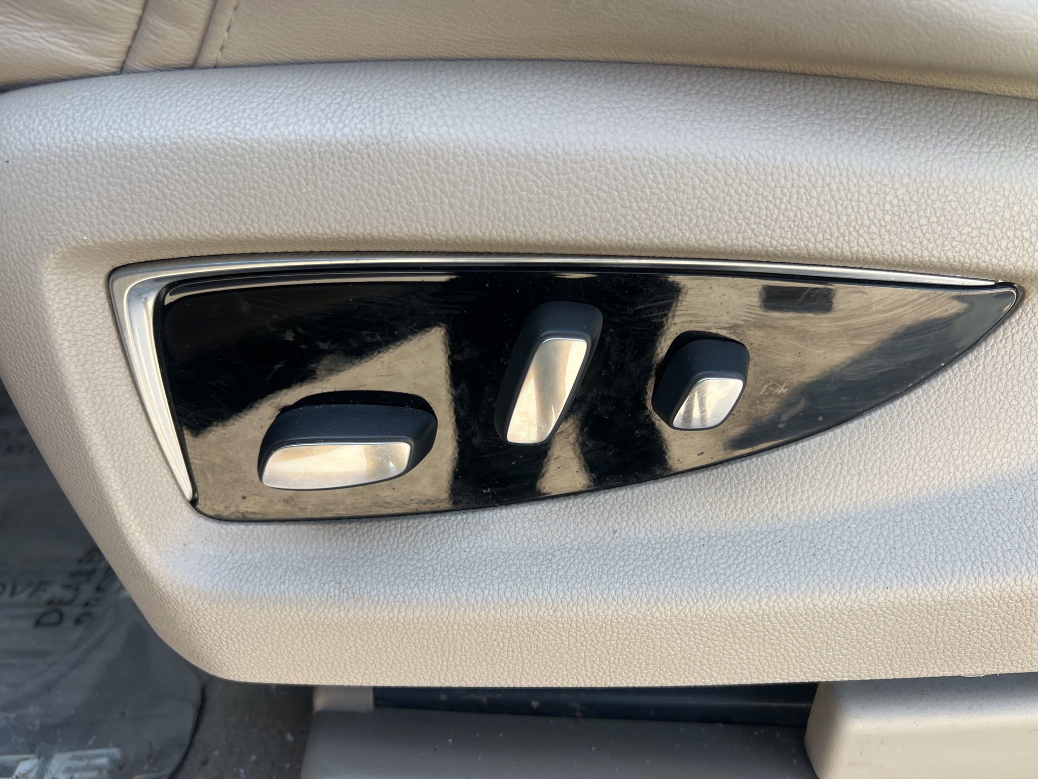 Used 2019 Cadillac Escalade Luxury image 27