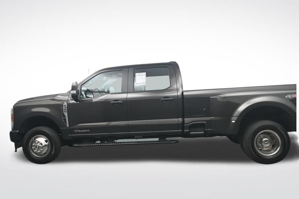 Used 2024 Ford F350 XL AWD/4WD image 10