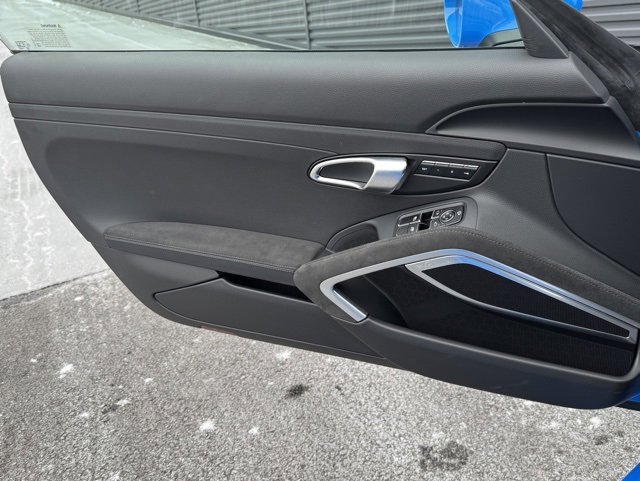 Used 2025 Porsche 718 Cayman GT4 image 13