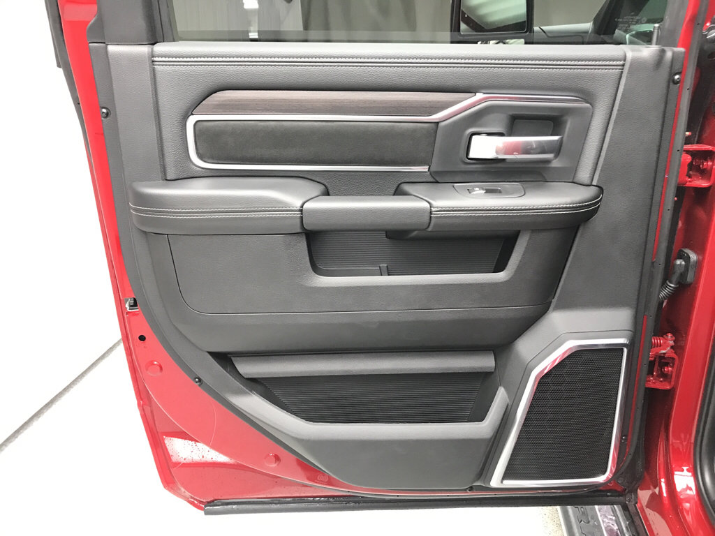 New 2026 RAM 2500 Laramie w/ Sport Appearance Package AWD/4WD image 11