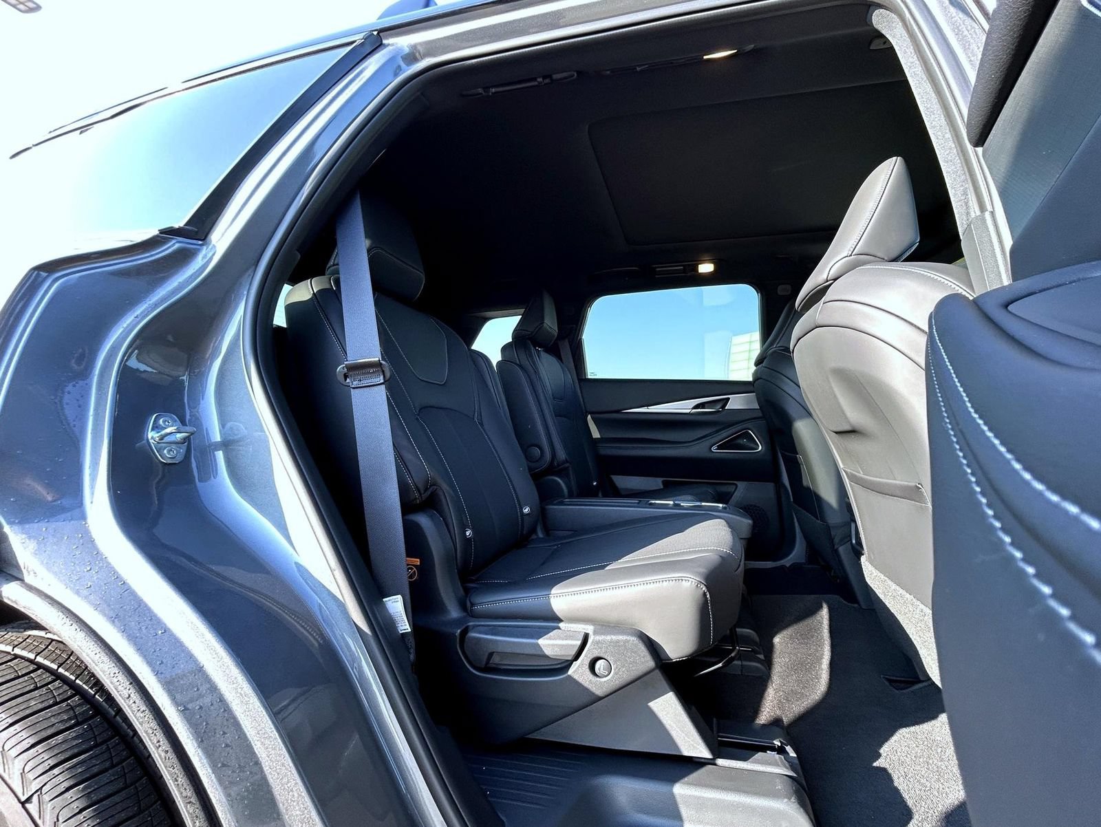 New 2027 INFINITI QX60 Sport w/ Dark Cargo Package AWD/4WD image 18