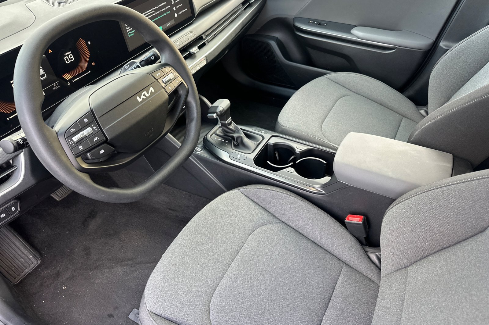 Used 2025 Kia K4 FWD image 10