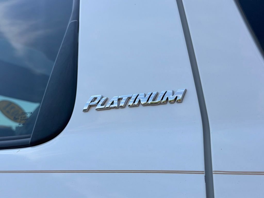 Used 2021 Toyota Sequoia Platinum AWD/4WD image 16