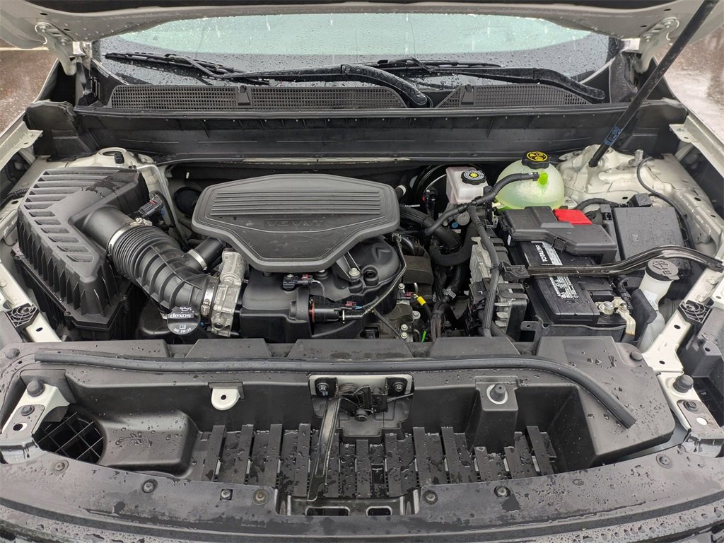 Used 2022 GMC Acadia AT4 w/ Technology Package image 30