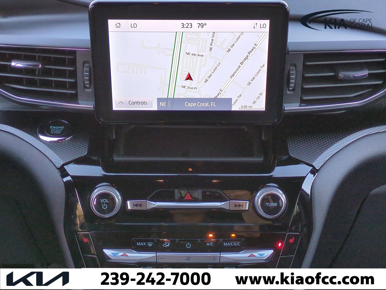 Used 2024 Ford Explorer ST-Line w/ Class IV Trailer Tow Package image 18