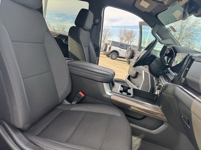 Used 2025 Chevrolet Silverado 2500 LT w/ All Star Edition image 41