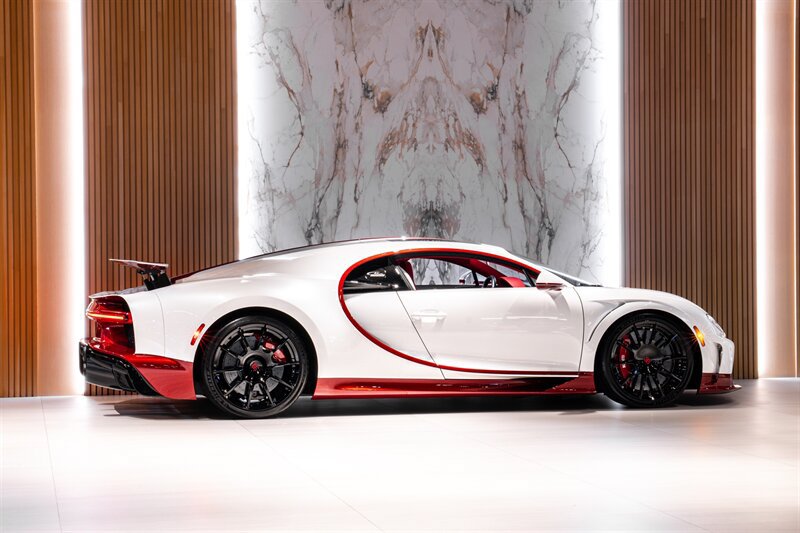 Used 2024 Bugatti Chiron Super Sport AWD/4WD image 5