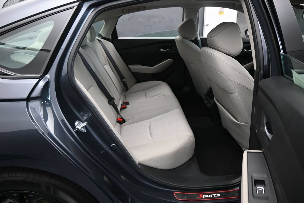 Used 2025 Honda Accord SE image 38