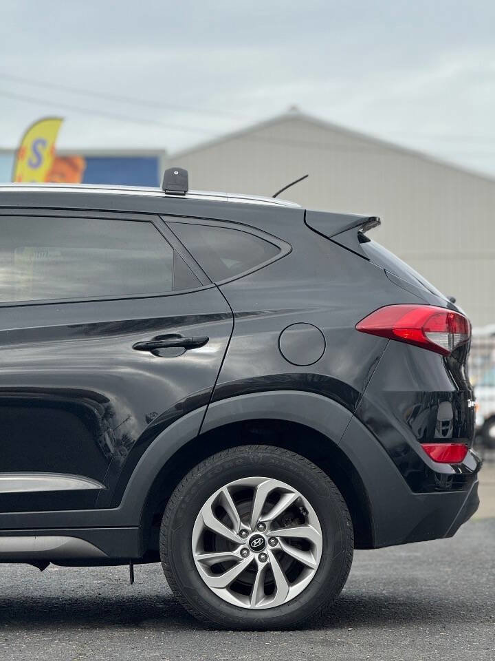 Used 2016 Hyundai Tucson SE w/ Option Group 02 FWD image 14