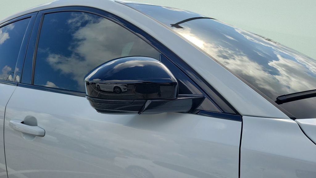 Used 2024 Jaguar E-PACE R-Dynamic SE AWD/4WD image 11