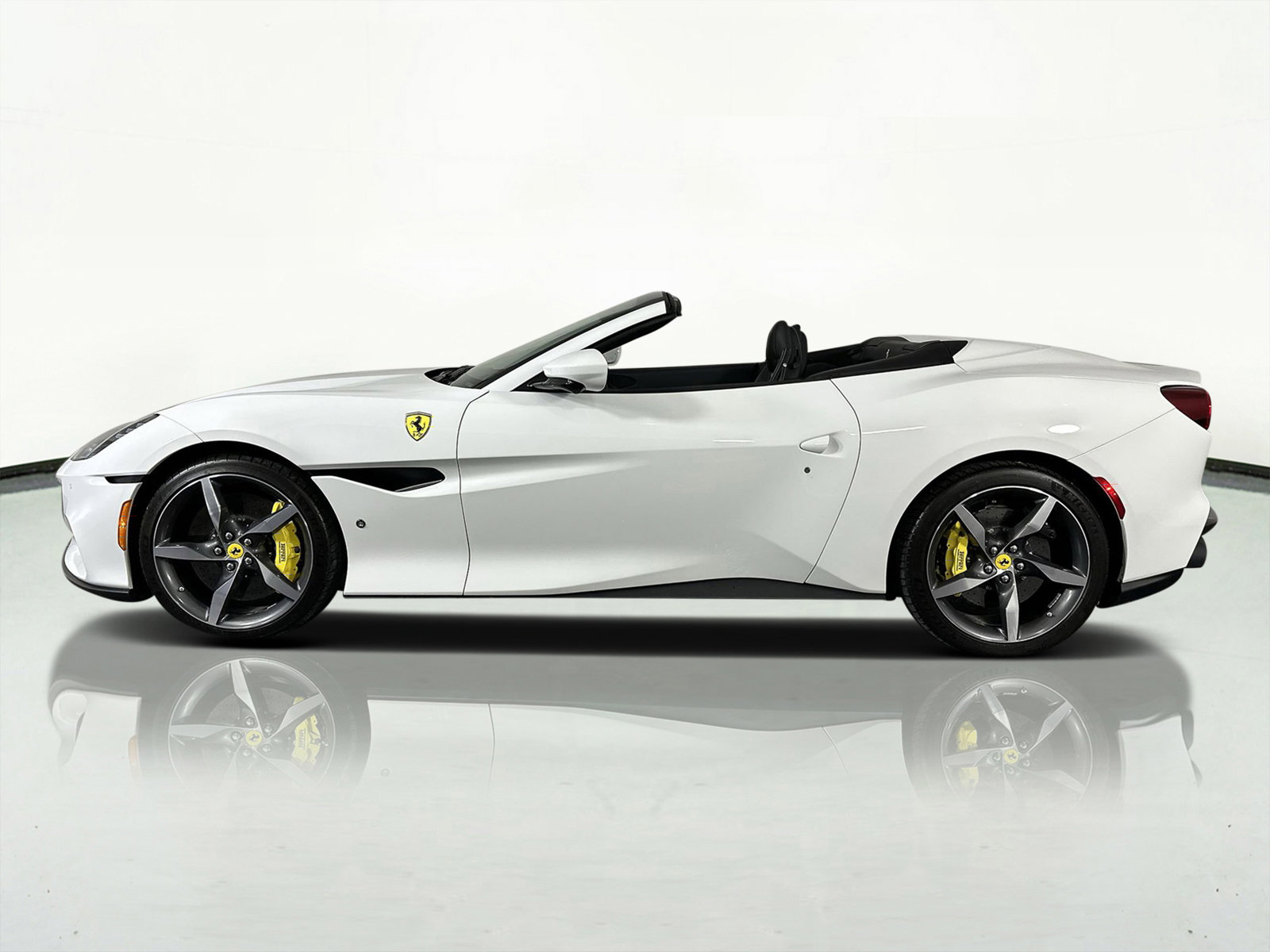Used 2022 Ferrari Portofino M image 5