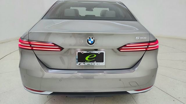 Used 2025 BMW 530i RWD image 12